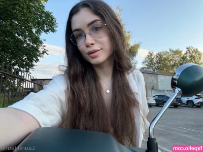 Laureljeune [ laureljeune-15 ] - Do you like the look of this naughty trailer? 9:32 of pure POV