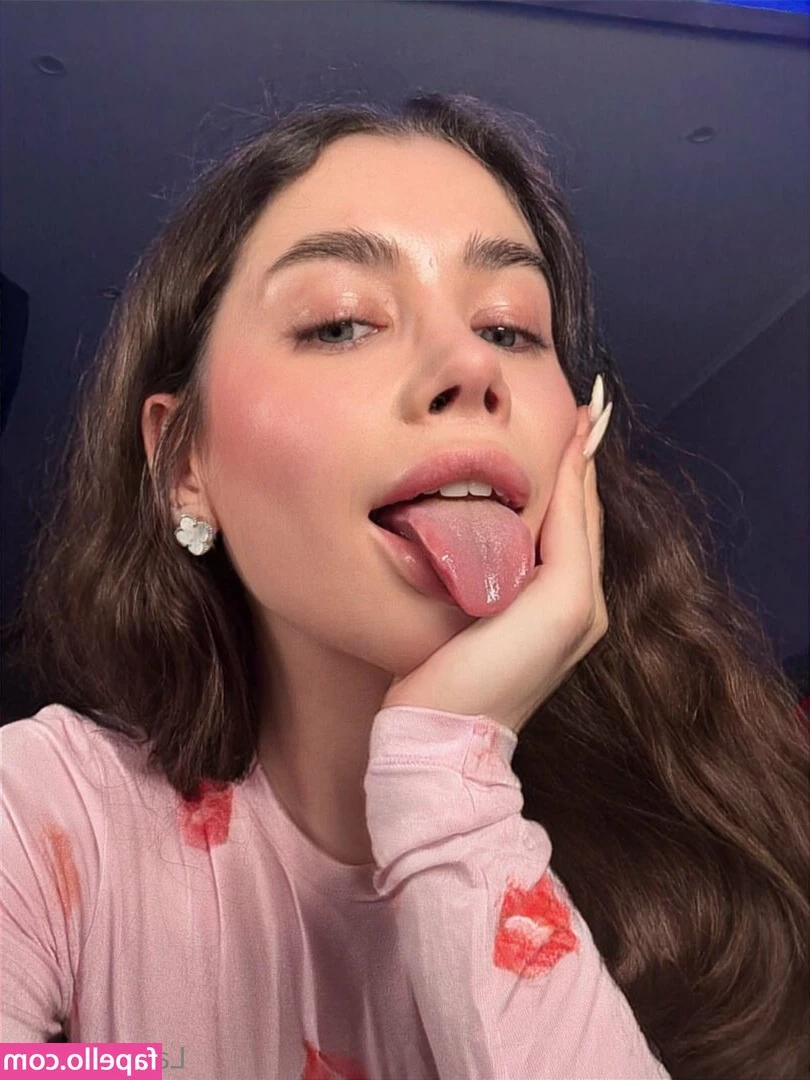 Laureljeune [ laureljeune-15 ] - Happy Wednesday ❤️ Sending Love ❣️
