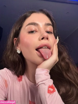 Laureljeune [ laureljeune-15 ] - Happy Wednesday ❤️ Sending Love ❣️