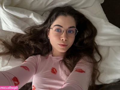 Laureljeune [ laureljeune-15 ] - [00:42] Short clip of me sucking on a dildo in pigtails~