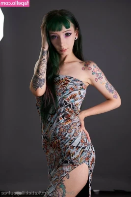 katiekillsyoufree - i want you to be where my hand is...