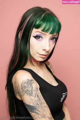 katiekillsyoufree - Let's have a naughty Valentine night together😘💓