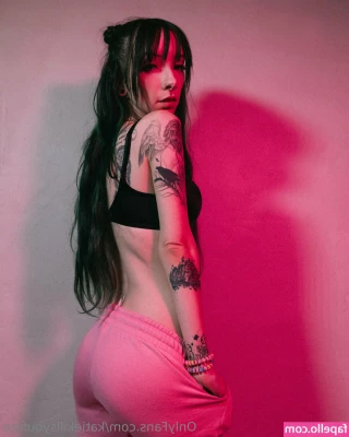 katiekillsyoufree - Rope Bunny Kae - Daddy used his rope to make a harness on me but that