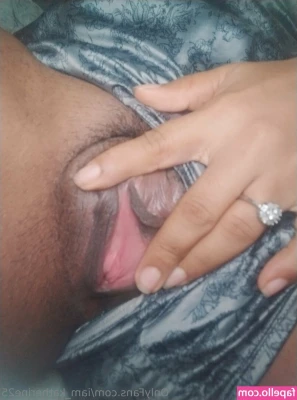 iam_katherine25 [ iam-katherine25 ] - What move will make my booty cheeks look the best? 😋