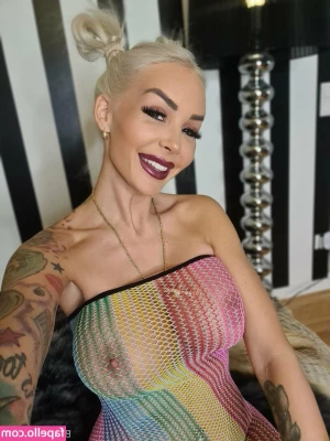 blondiebombxxx - Horny