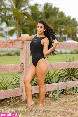 bikinigirltr - This is what you see when you walk behind me....🍑