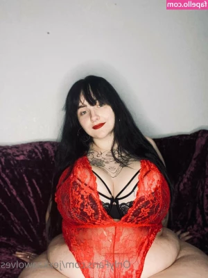 JexkaaWolves - Preview for new video  available now    Want the full 2 minute video 