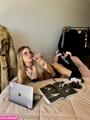 nikkita.ts [ nikkita-ts ] - Do you like when I lick and suck on my own nipples