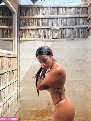 Shirley Arica [ shirley-arica ] - Catsuits are not just for behind closed doors 😈