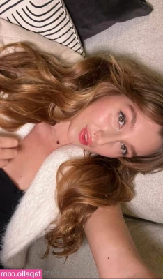 kerry.me [ kerry-me ] - Tell me I m pretty and eat my pussy daddy