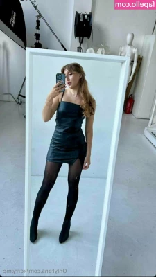 kerry.me [ kerry-me ] - Just my casual attire curves and all   Does the thought of my double