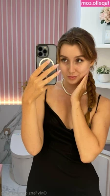 kerry.me [ kerry-me ] - tbt to my favorite picture  something about that under boob