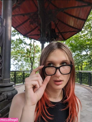 stacygoldman_ts [ stacygoldman-ts ] - First 69 fans to show me their hard dick will get a treat in the DMs!