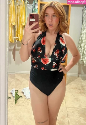 MeganBitchell - Dreaming of sucking a big juicy cock