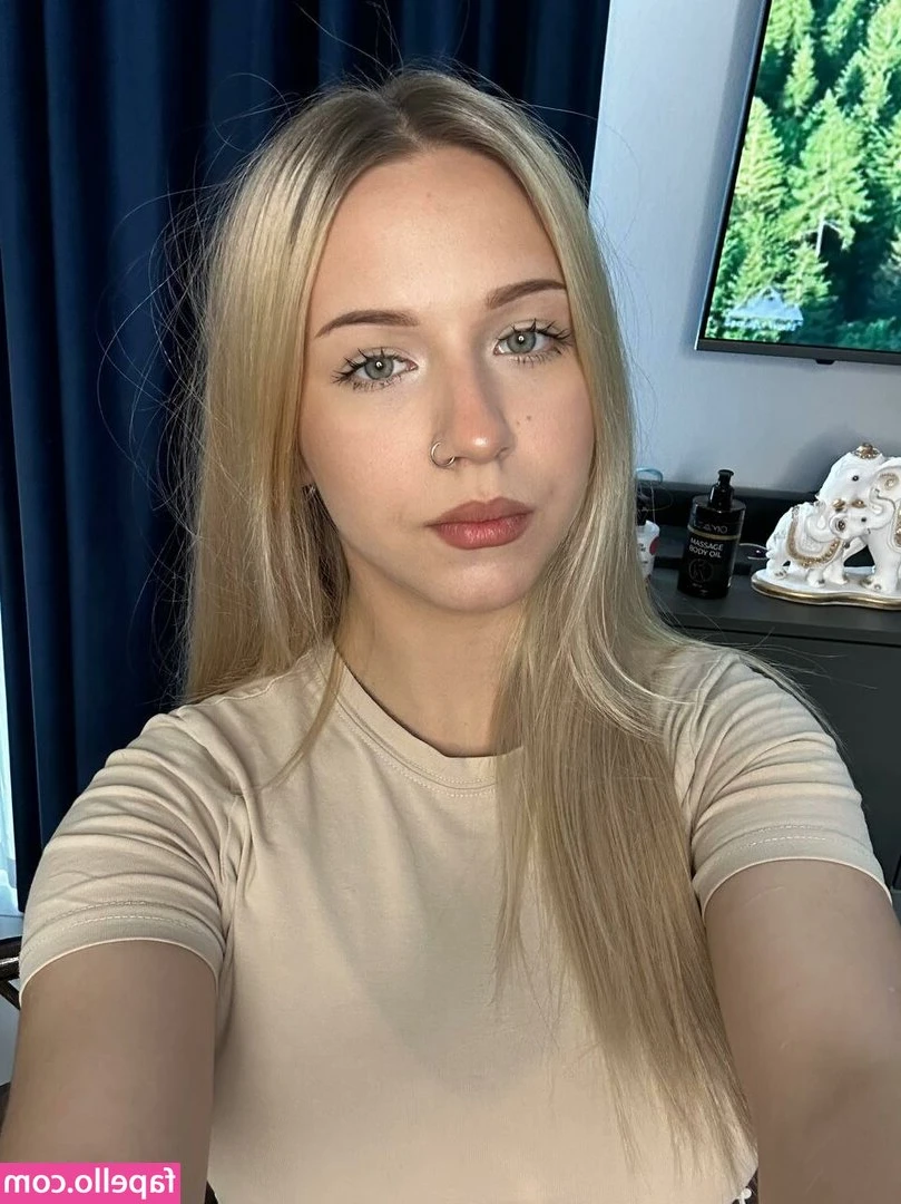 honneybunneey - 😈 Good morning love you saw my last video 😈