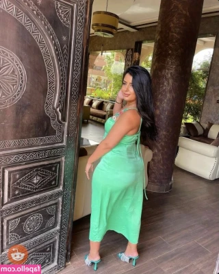 Smahane Rakib [ smahane-rakib ] - 💦 Hope you enjoy my ass🍑 in the bath🛁 😅 And the color of