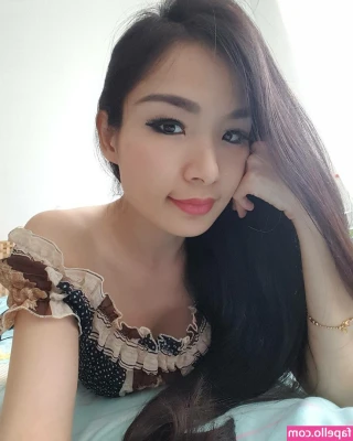 Rose Chin 陈柔旭 [ rose-chin ] - You’re missing out if you’ve been missing my live streams 😏