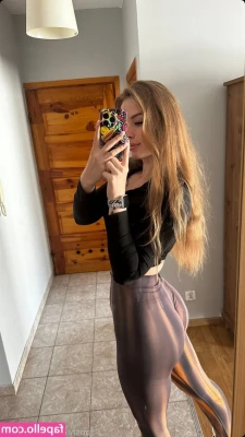 Vladamais - Who wants a private stiptease tonight? 🤩