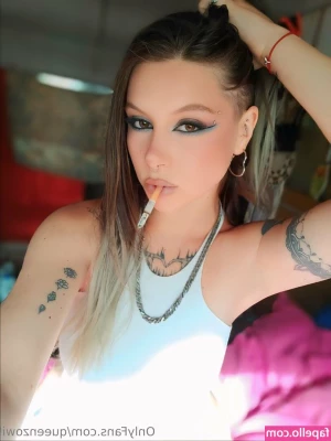 queenzowi - You want to be close to your Goddess  feet don t you  To worship them