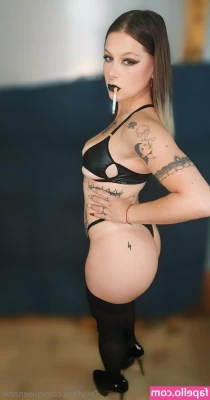 queenzowi - Something amazing just popped up for you       500 WORTH OF MY PORN  