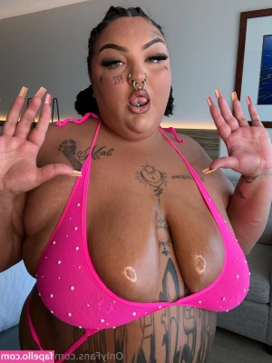 bbwhades - Something MORE is coming.. Look forward to more titties..more pussy..
