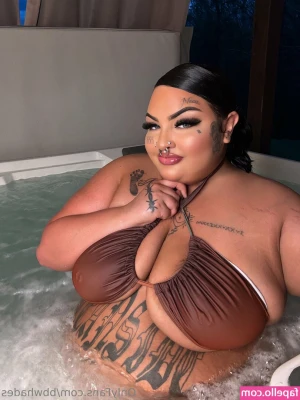 bbwhades - Would you be watching the game or fucking me? Maybe both?
