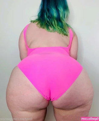 gwenpie - Small tits, big girl cock! 🍆