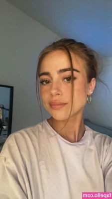 eastahh - At first  you might think I m a normal girl   but I m not that simple