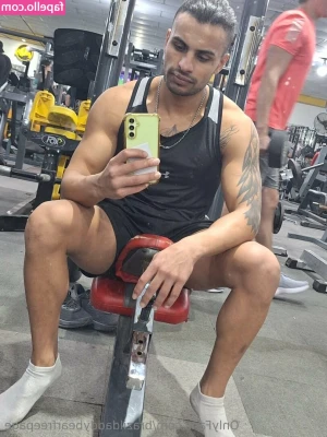 brazildaddybearfreepage [ brazildaddybearfreepage-1 ] - I love how they eat this witch's hot pussy @grandeparati