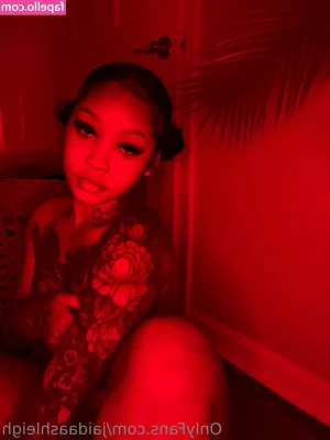 jaidaashleigh - hehe hi