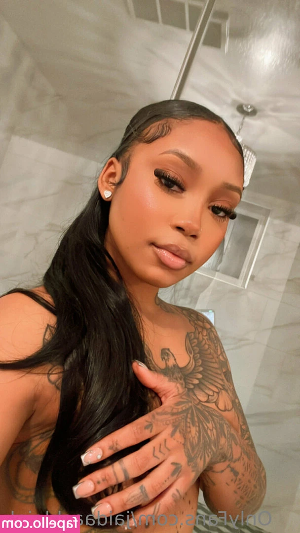 jaidaashleigh - don't just stare at me — eat me 🤤