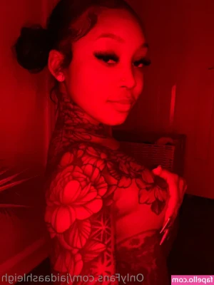 jaidaashleigh - i'm horny rn bby, are you up for video call? sexting? dickrate? just