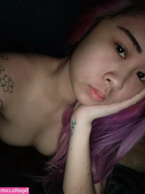 elabunny - Hanging out on my couch ... keep me company and let’s do some