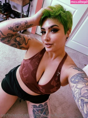 austenmariefree [ austenmariefree-1 ] - How do you guys like my new leggings?