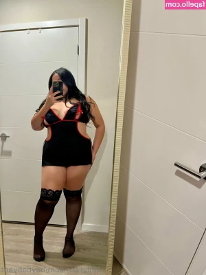 heybabyant - This cute pussy needs to be eaten 🥰