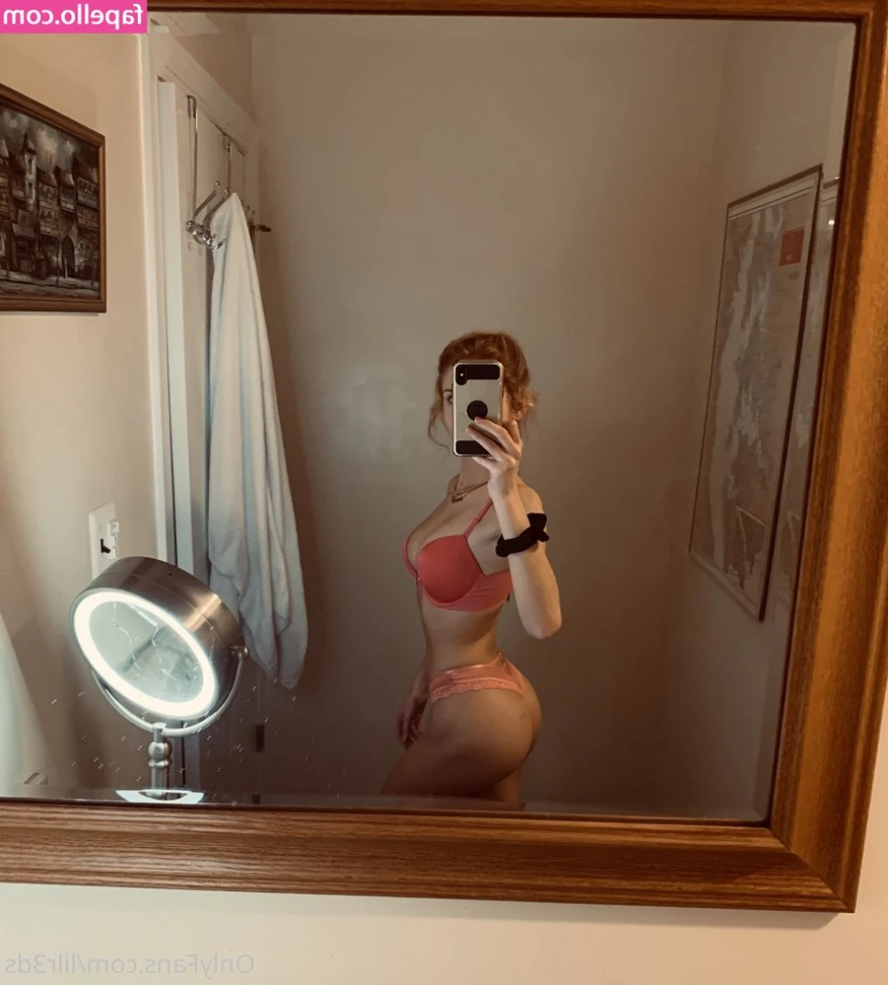 lilr3ds - After shower titties 🍒