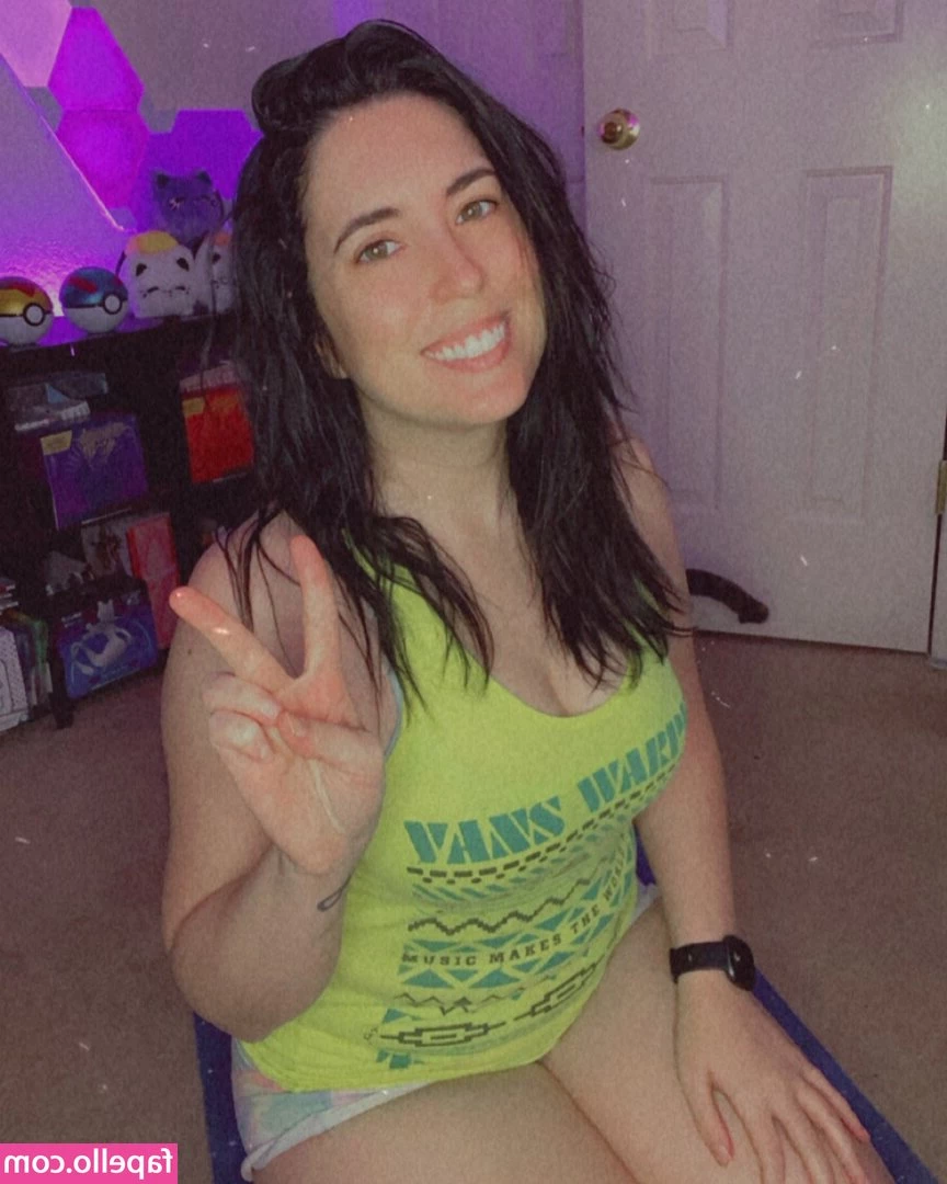 KillshotKitty - Help me slide my panties off