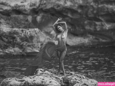 Sofia Alegre Costa [ sofia-alegre-costa ] - Wishing you a soft good morning to start your week <3 I'll be