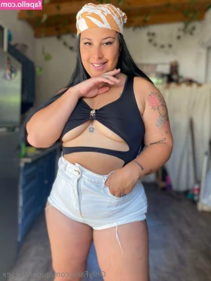 queenthesex - Free subscription    aangiexxx  aangiexxx Have fun     ad