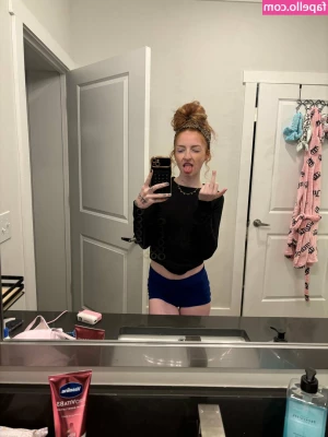 ohfprincess - My ass is feeling extra greedy today