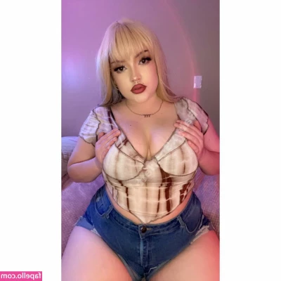 BabyxScarlett - A mindfulness test  What color is my phone case