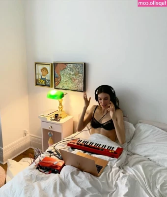 Charlotte Cardin [ charlotte-cardin ] - More doggystyle fucking to start off with, then I finish while
