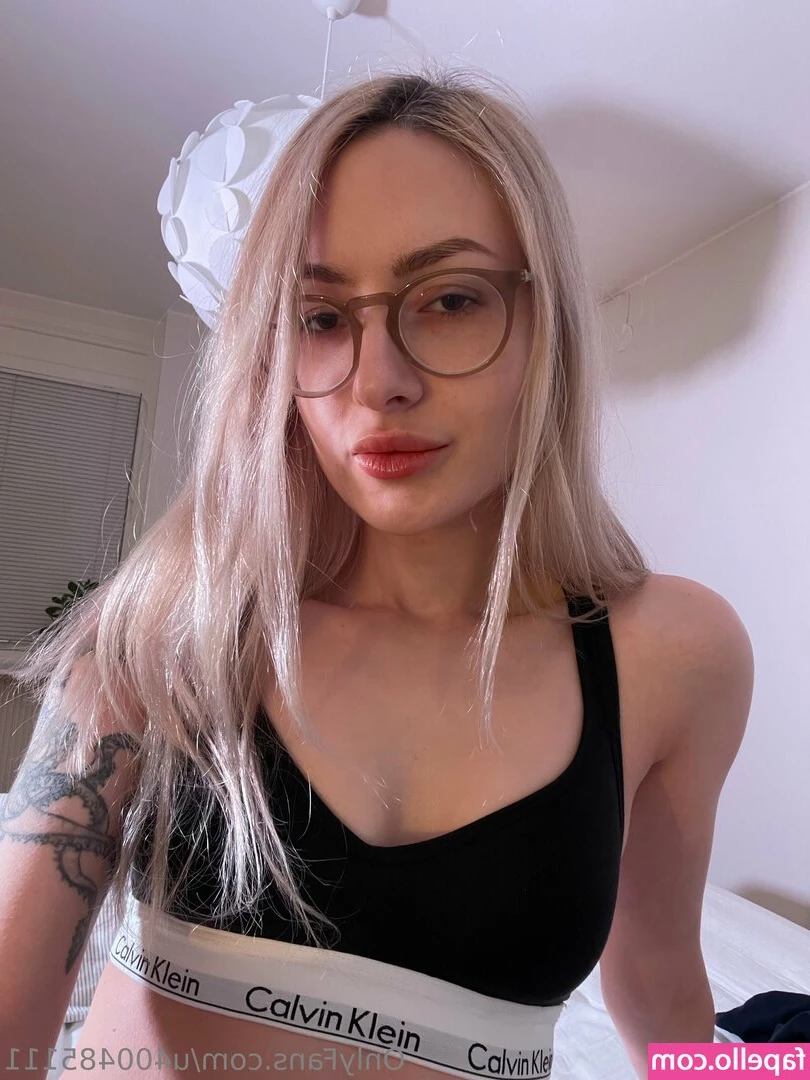 elfiegrace - Suck on my cock  dad