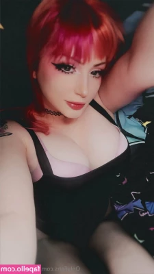 hayliekyufree [ hayliekyufree-4 ] - Peek-a-boob