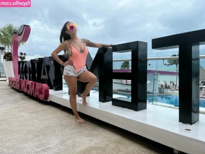 RominaHotCancun - Vă aștept la dus