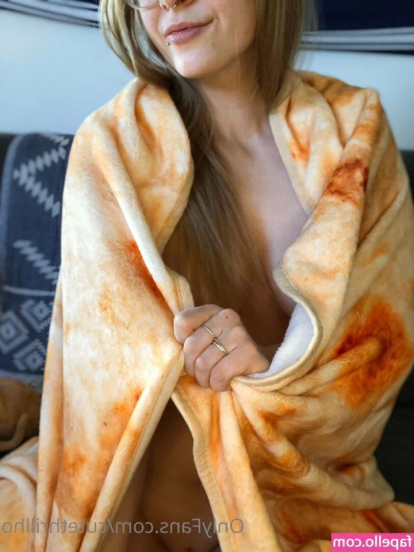 cutethrillho - my white nails would look good in your mouth