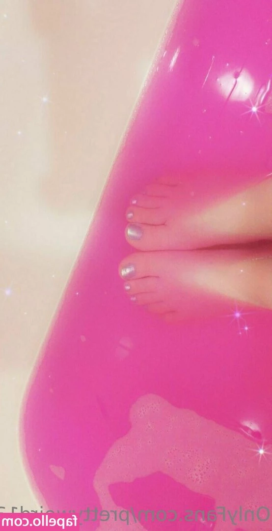 prettyweird13 - who wanna suck this titts