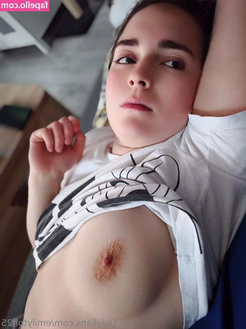 emilytoh25 - Being horny is my natural state 😉😜