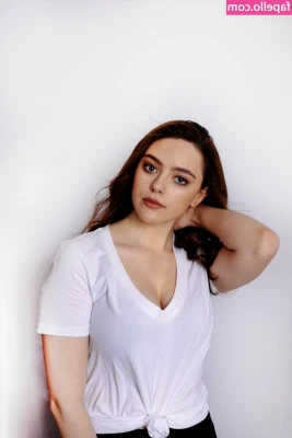 Danielle Rose [ danielle-rose ] - Pop them in your naughty mouth!