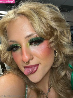 reedmylips - 👀 https://onlyfans.com/152335381/tillykush
